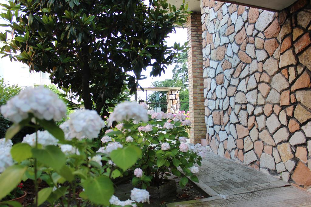 4 Pini Apartment Ancona Exterior photo
